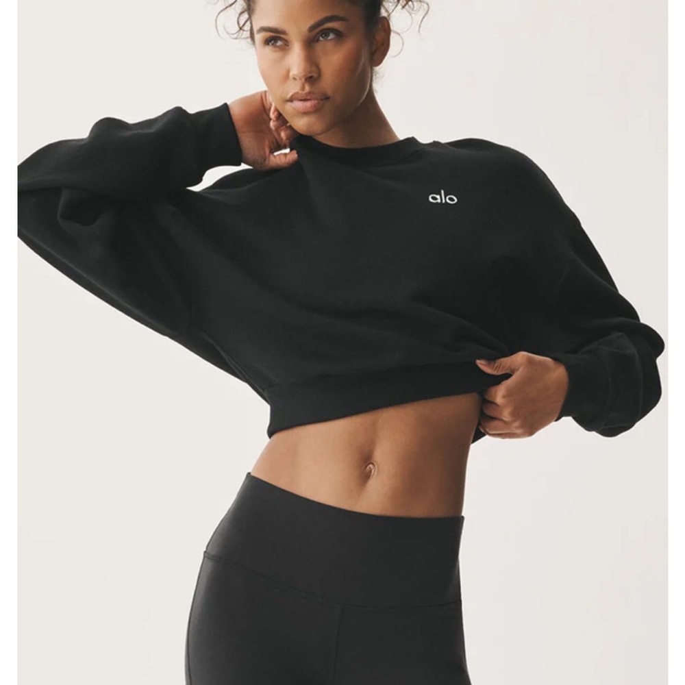 ALO Yoga Black accolade cropped sweatshirt